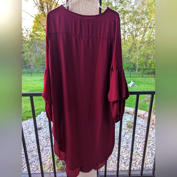 Deep red high low blouse with ruffle sleeves size large - Picture 2 of 5